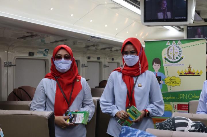 Kejati Lampung Adakan Roadshow Pelayanan Hukum Di Kereta Api Kualastabas Stasiun Tanjung Karang Bandar Lampung